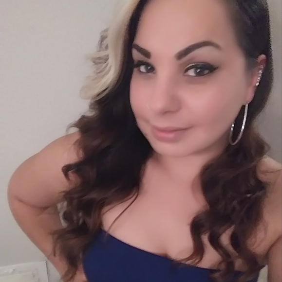 Meet your Posher, Cheri - Picture 2 of 15